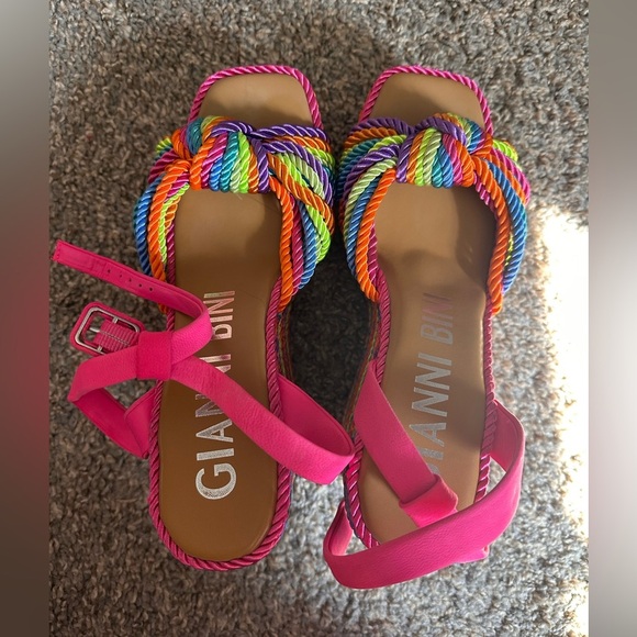 Gianni Bini Women's Rainbow Wedge Platform Sandals Size 8 - Picture 6 of 6